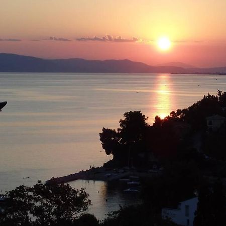 ¨Με Θέα Το Ηλιοβασίλεμα¨ Villa อาฟิสโซส ภายนอก รูปภาพ